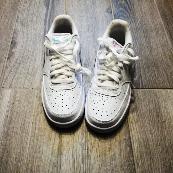 Women's Nike Court Vision Lo - Size 8.5 - Picture 2 of 4